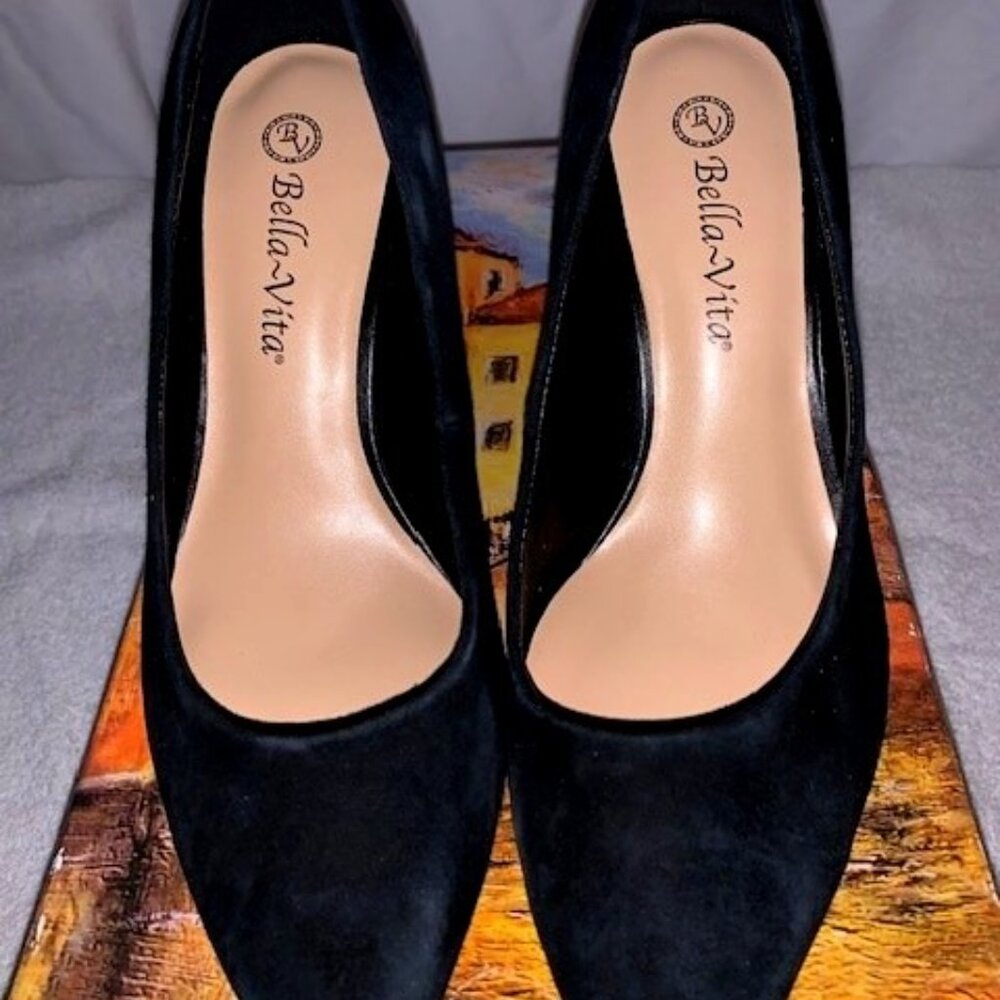 Bella Vita Gigi Block-Heel Pumps